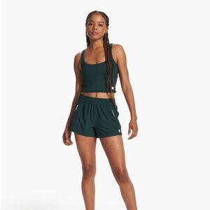 Vuori Dash Shorts Grass Green Size Small